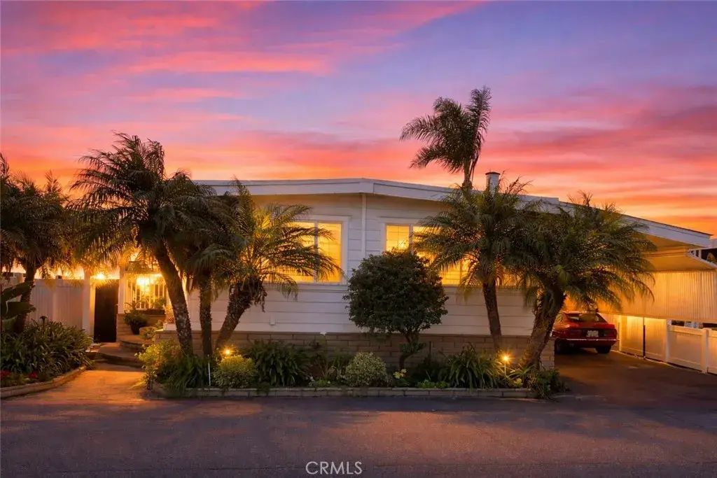 20701 Beach 220, Huntington Beach