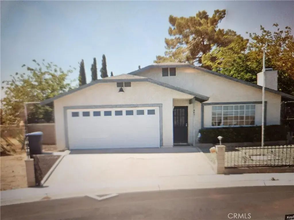 961 Chateau, Barstow
