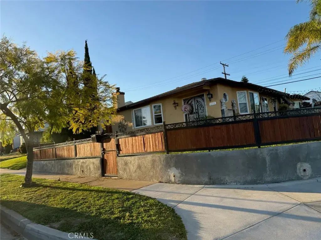 501 Almora Street, Monterey Park