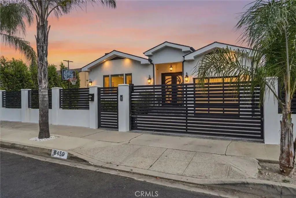 6450 Teesdale Avenue, North Hollywood