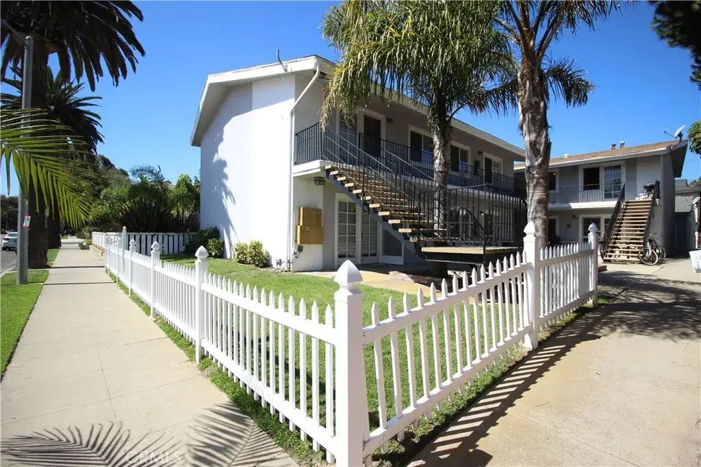 409 California Street 1, Huntington Beach