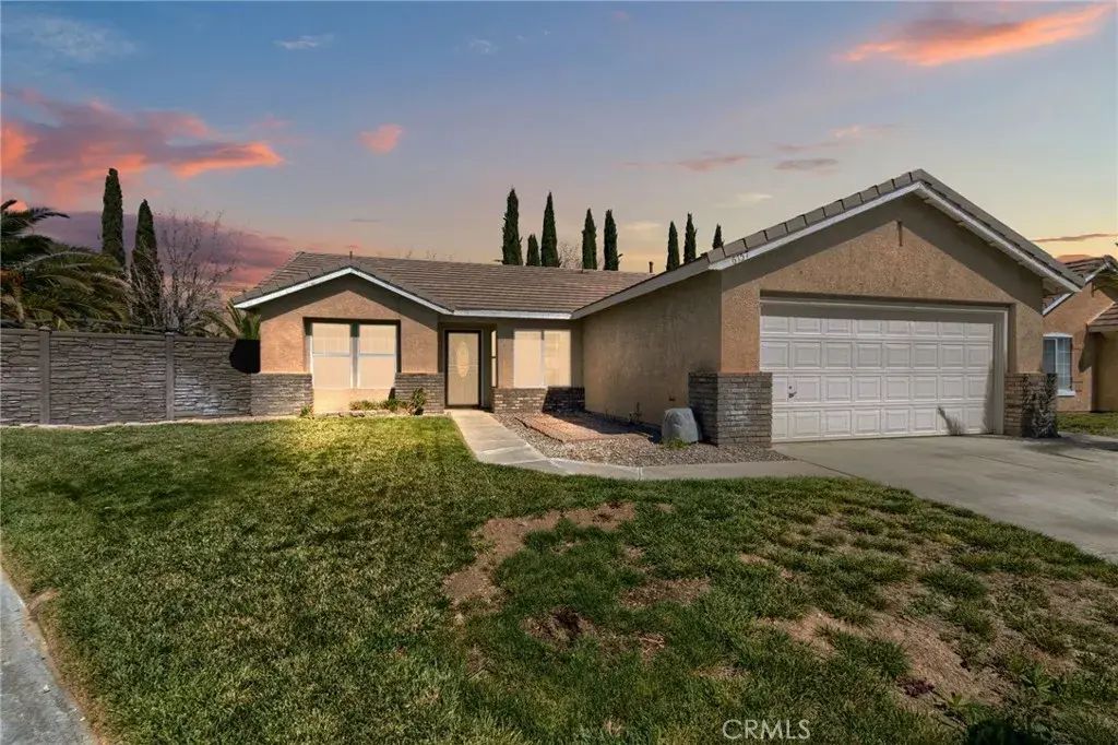 6157 W Avenue J4, Lancaster