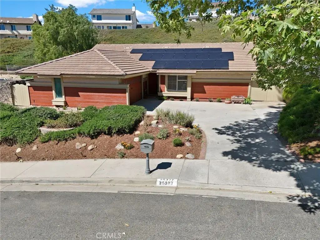 25377 Fortuna Drive, Valencia