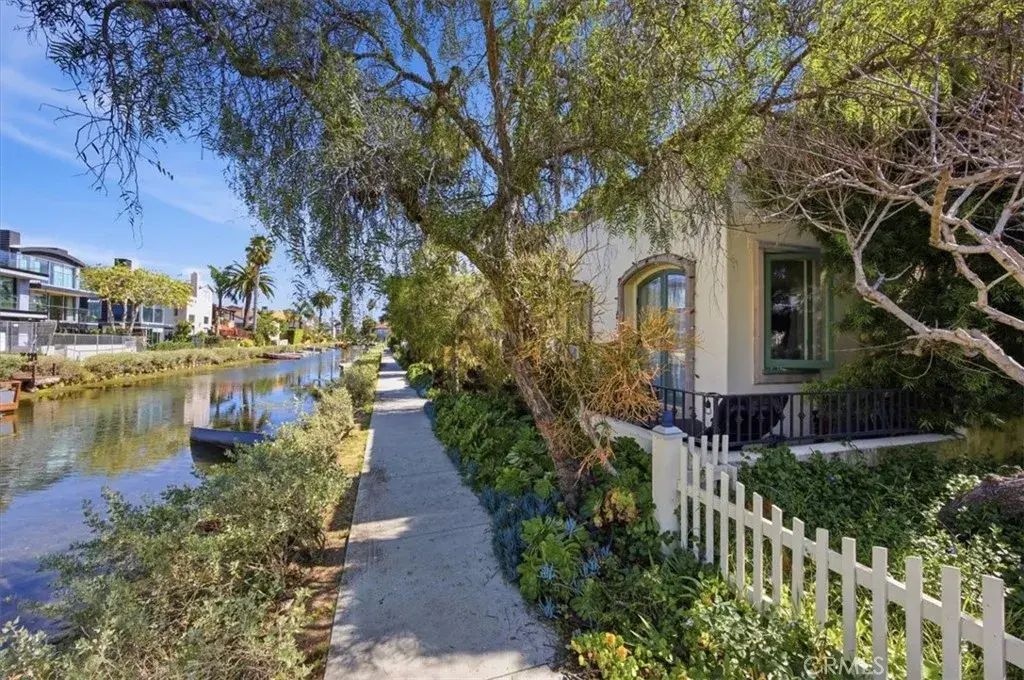 414 Carroll Canal, Venice