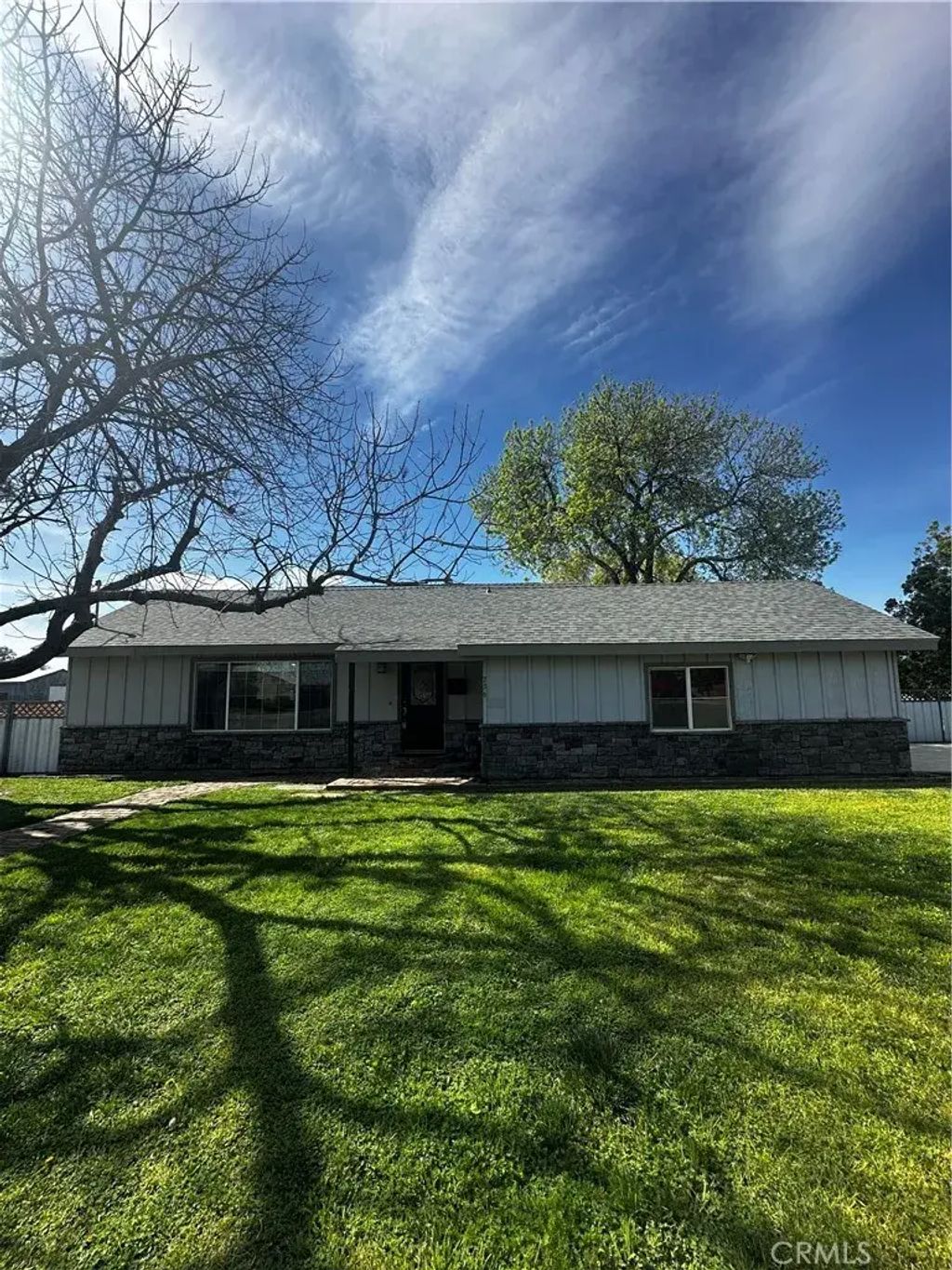 736 8th, Orland