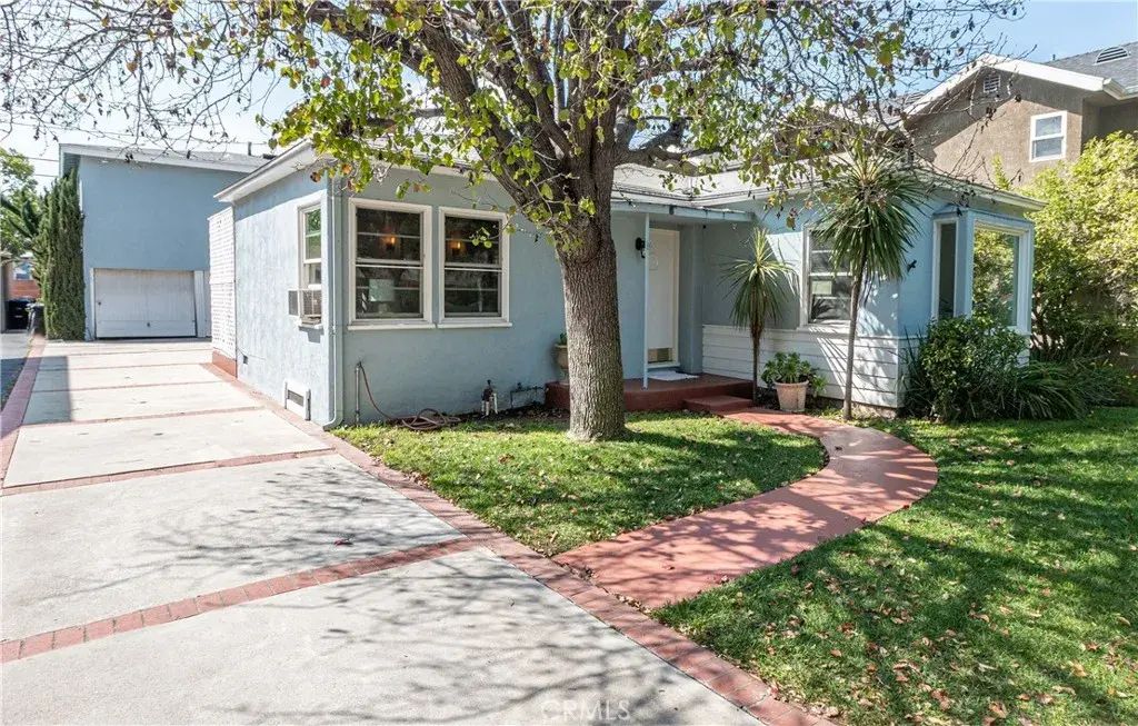 121 N Myers, Burbank