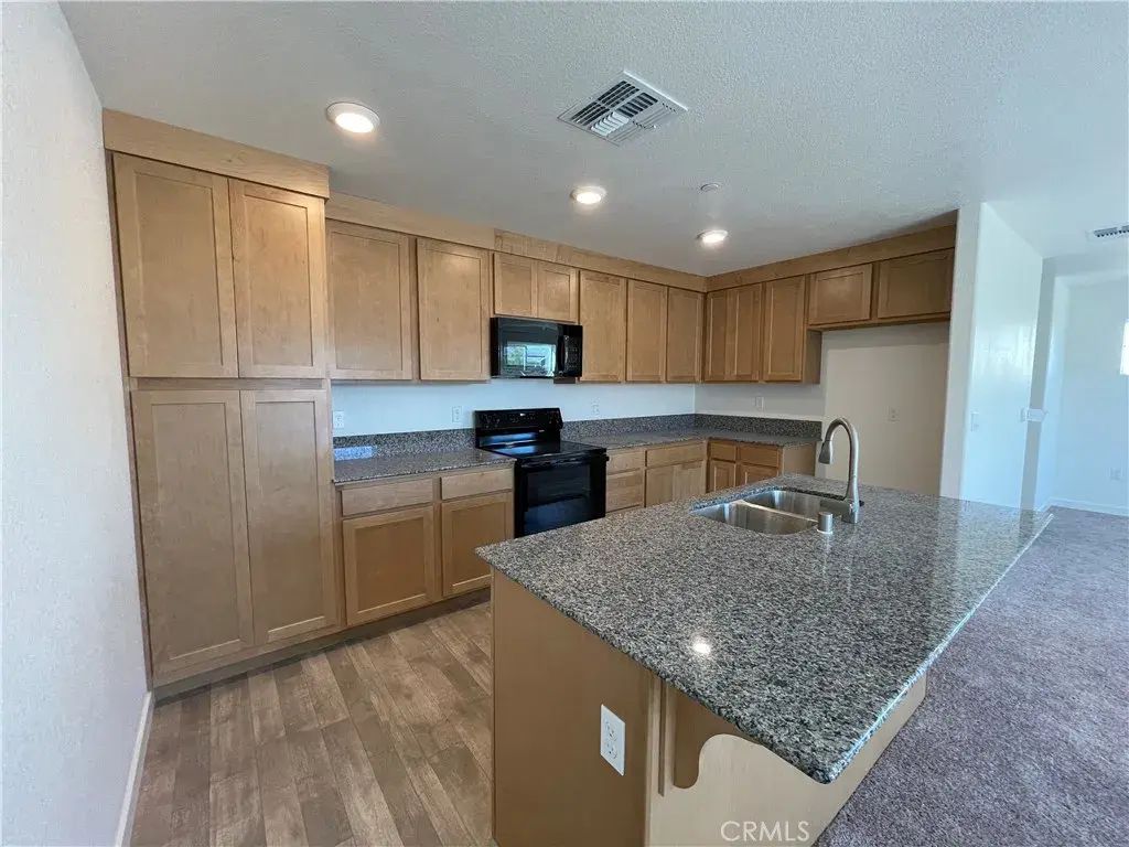 774 Stone Ridge East Avenue, Merced