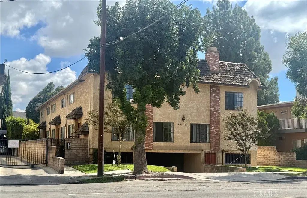 5916 Whitsett Ave 2, Valley Village