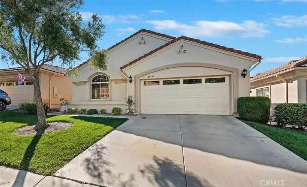 24193 Calle Artino, Murrieta
