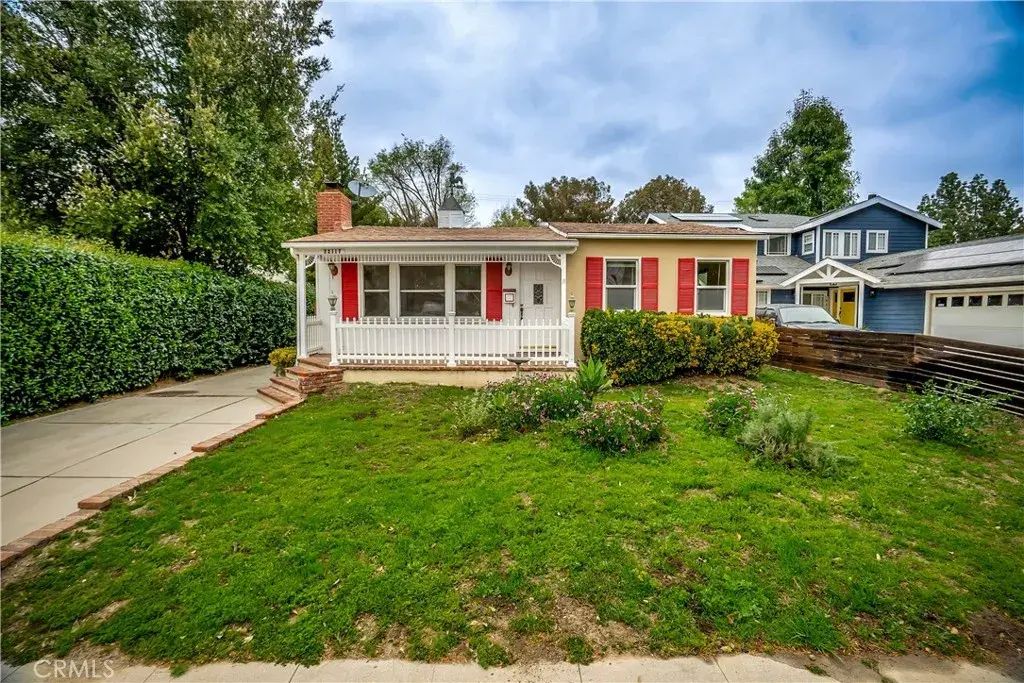 22117 San Miguel, Woodland Hills