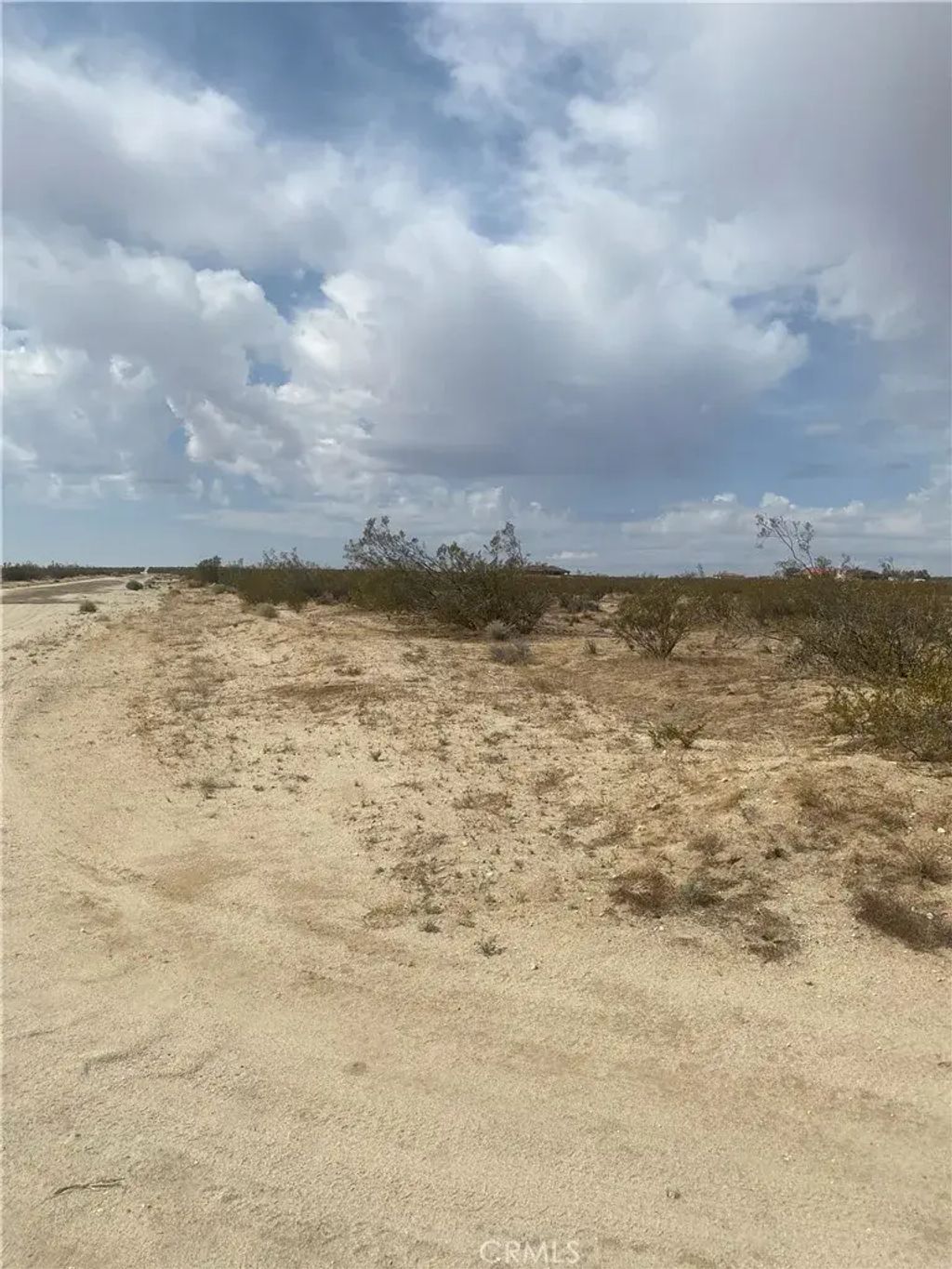 Crest, California City