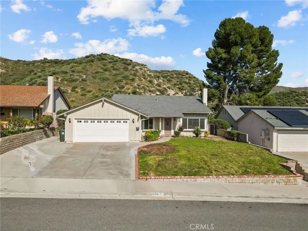 29716 Grandifloras Road, Canyon Country