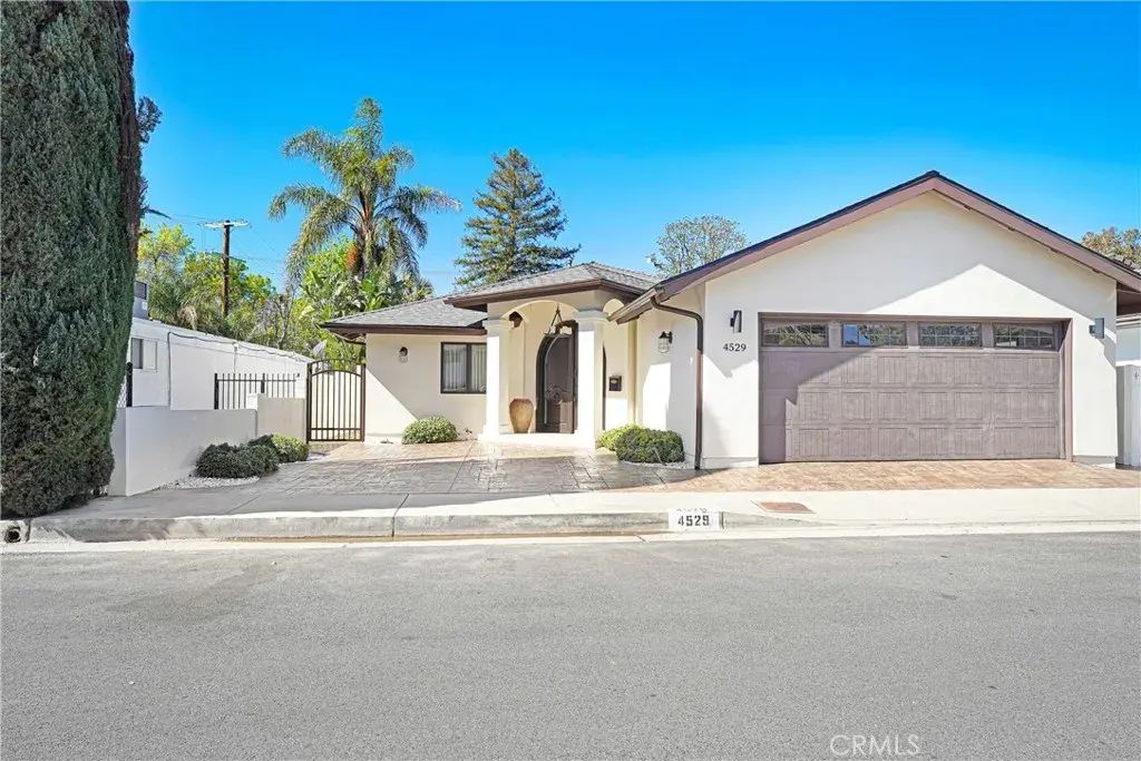 4529 Don Pio, Woodland Hills