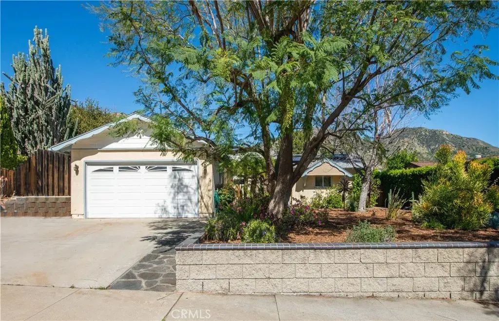 13570 Simshaw, Sylmar
