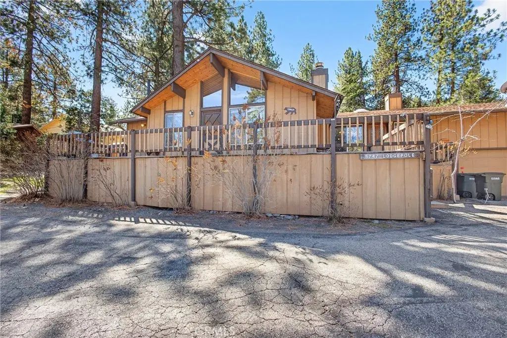5747 Lodgepole, Wrightwood