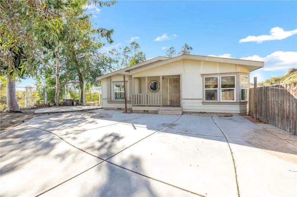 43870 Wilson Valley, Hemet