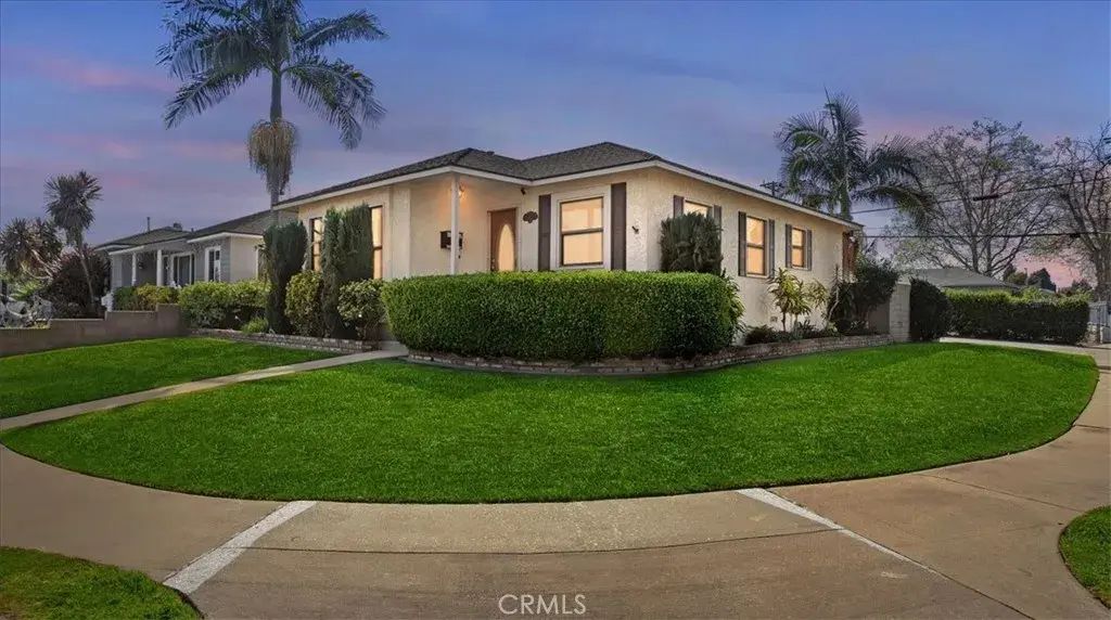 4463 Palo Verde, Lakewood