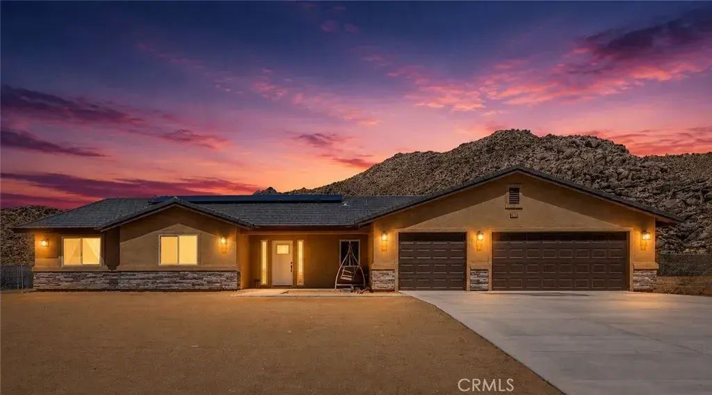 24162 Shoshone Road, Apple Valley