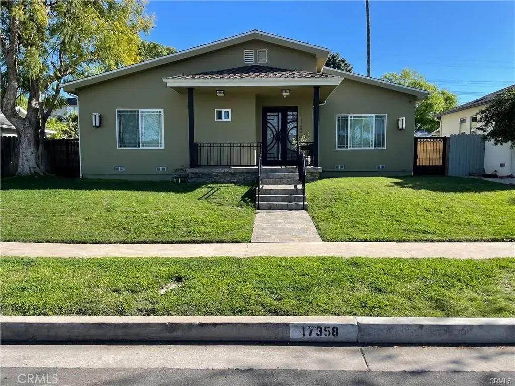 17358 Martha Street, Encino