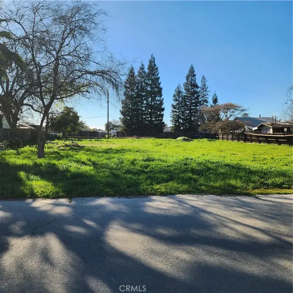 5785 S Geneva, Fresno