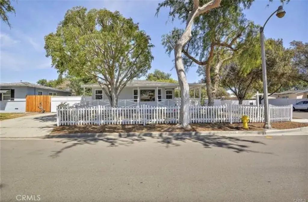 400 Diana Place, Fullerton