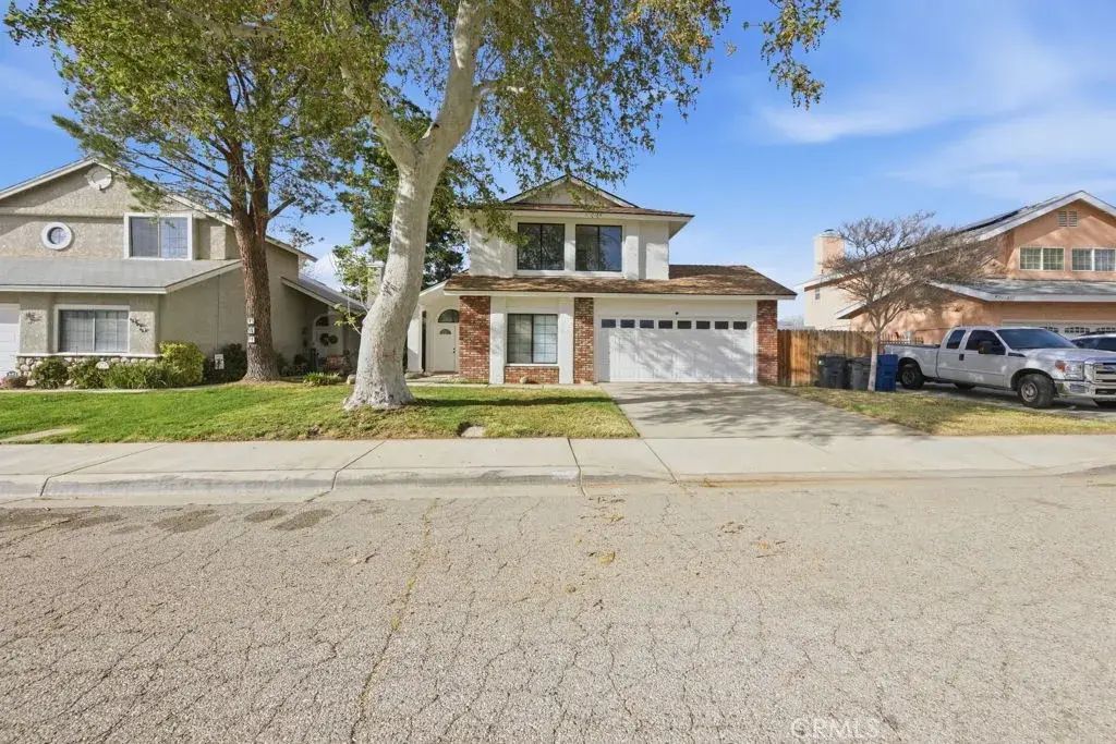647 E Jenner Street, Lancaster