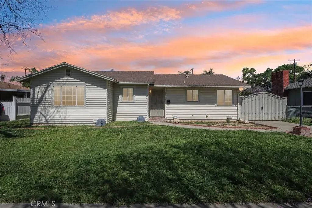 5319 Rochester, Riverside