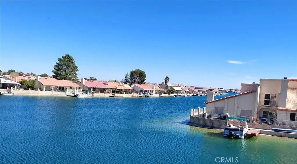 27209 Outrigger B, Helendale