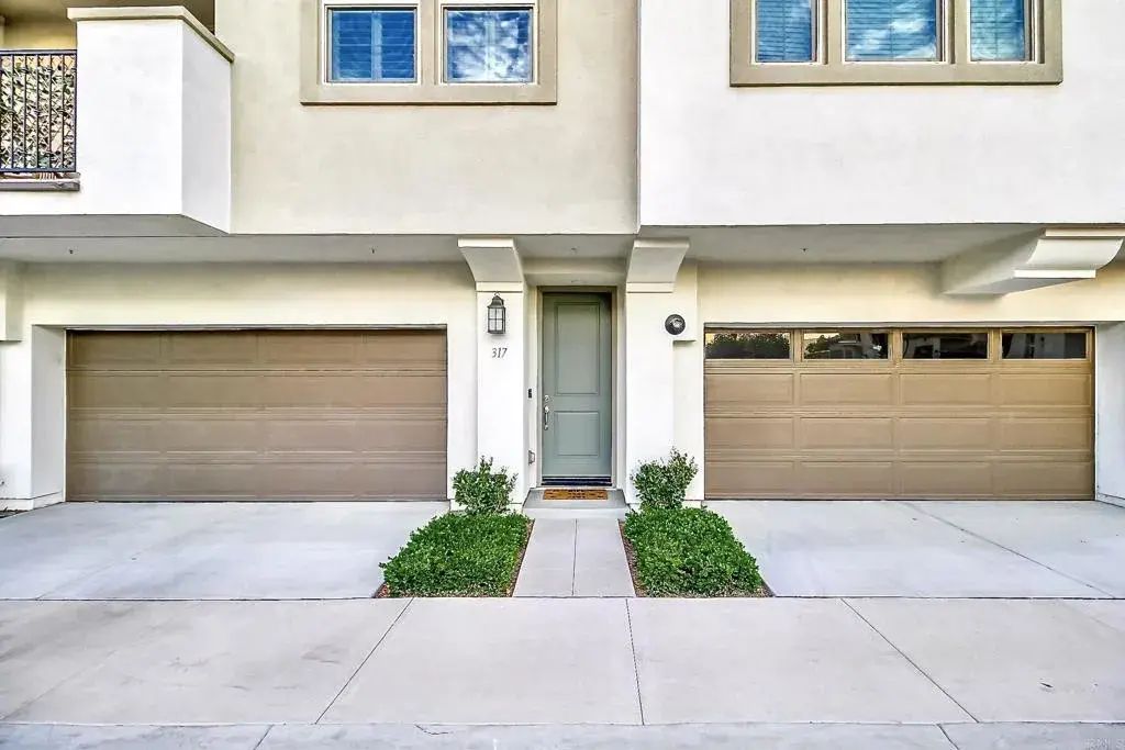 317 Brookside Way, Santee