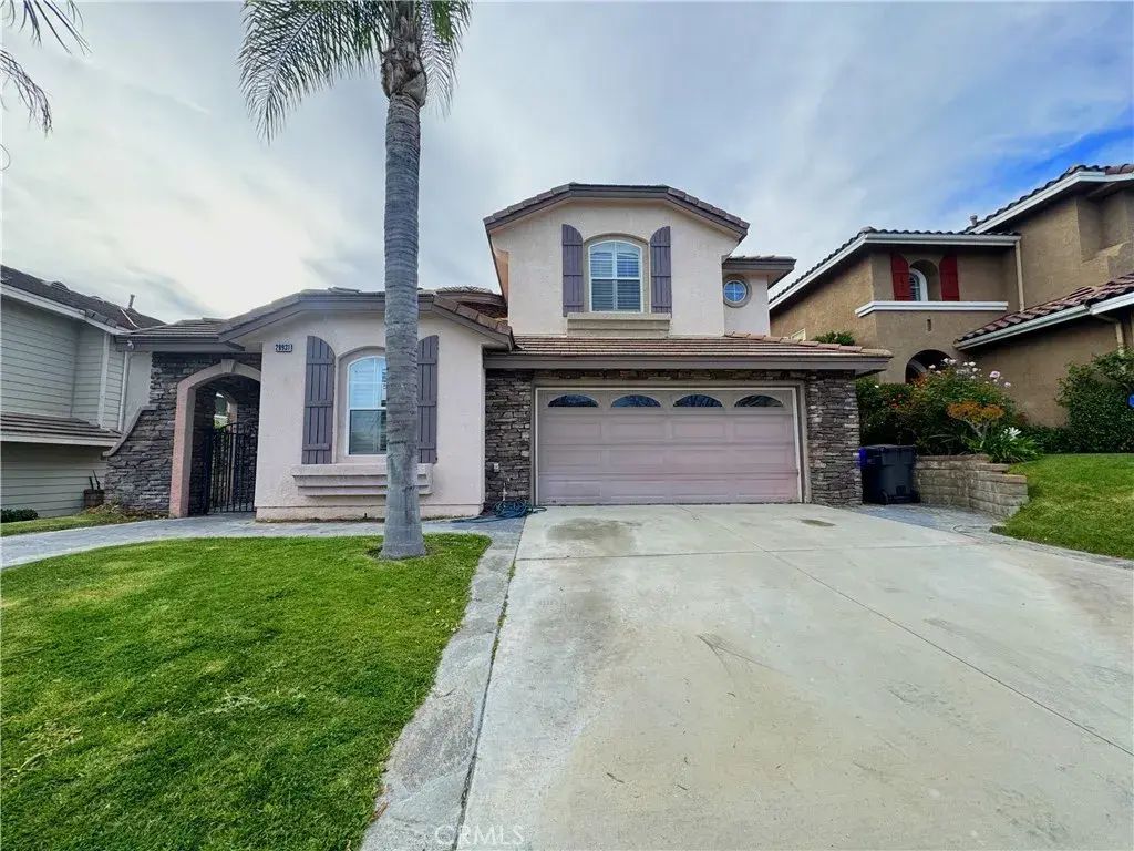 28931 Canyon Oak Place, Saugus