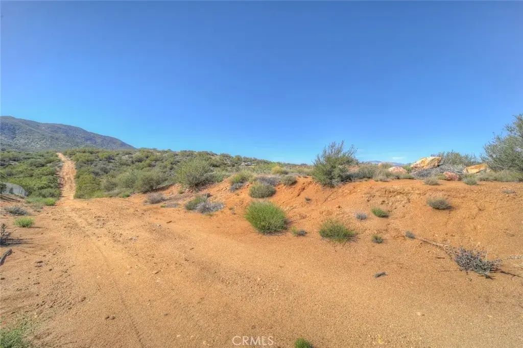 Trails End, Anza