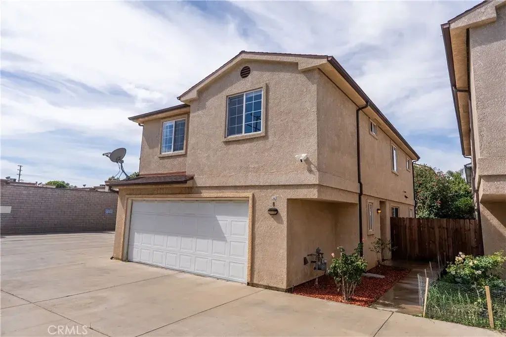 9155 Cedros 8, Panorama City
