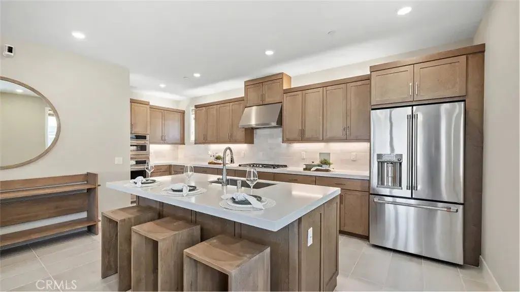 924 Chinon, Irvine