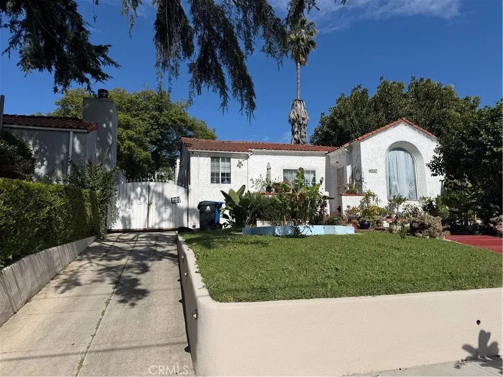 4957 W 21st, Los Angeles