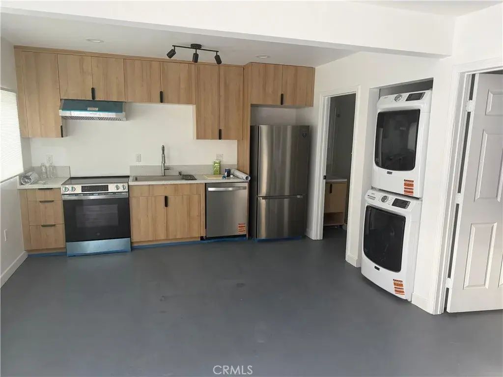 532 S St Louis, Los Angeles