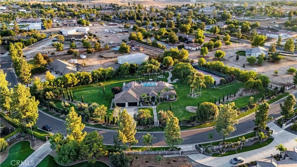 17325 High Country Circle, Lake Mathews