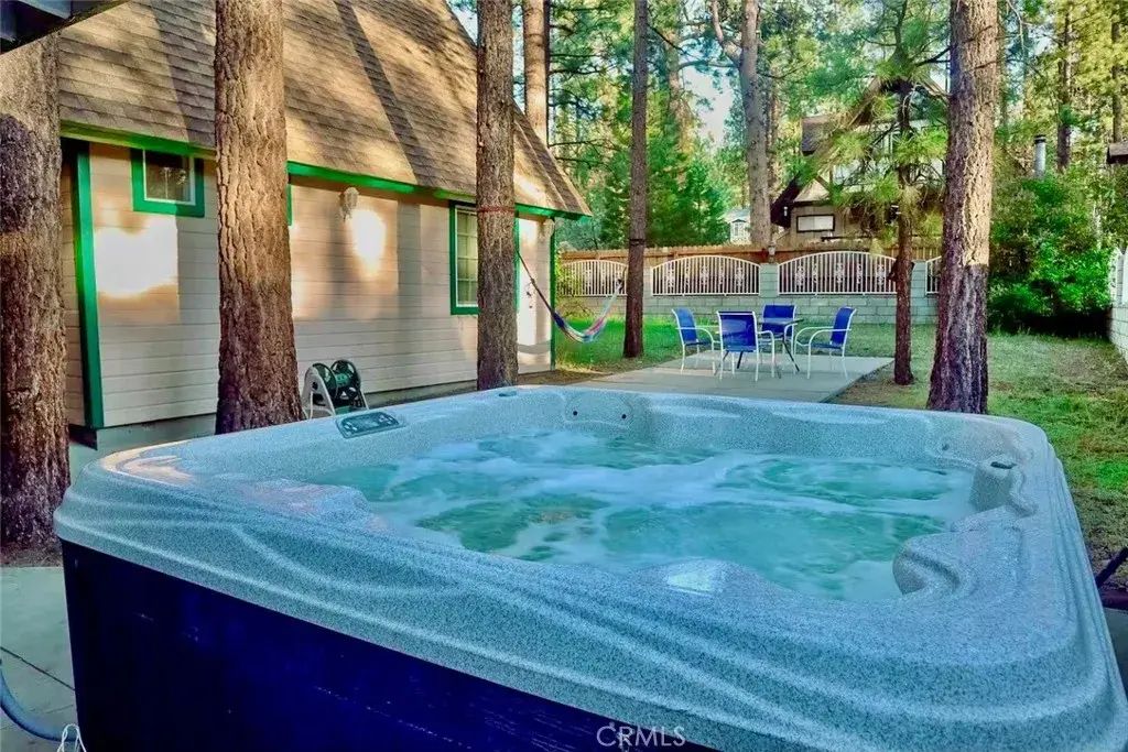 336 W Sherwood, Big Bear City