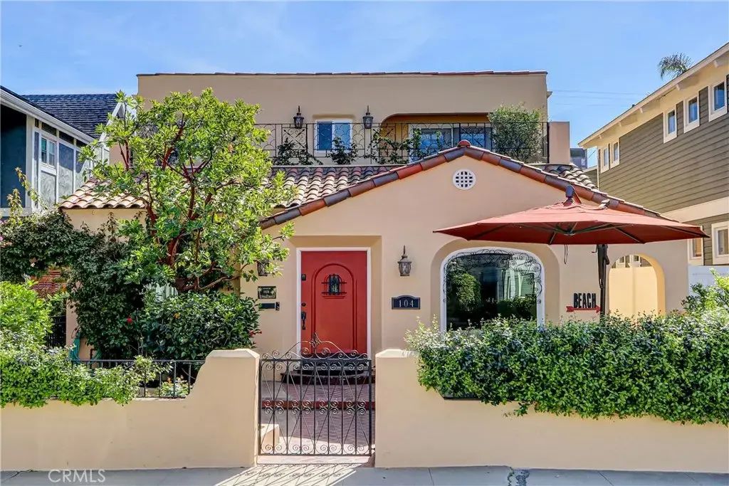 104 Saint Joseph Avenue, Long Beach