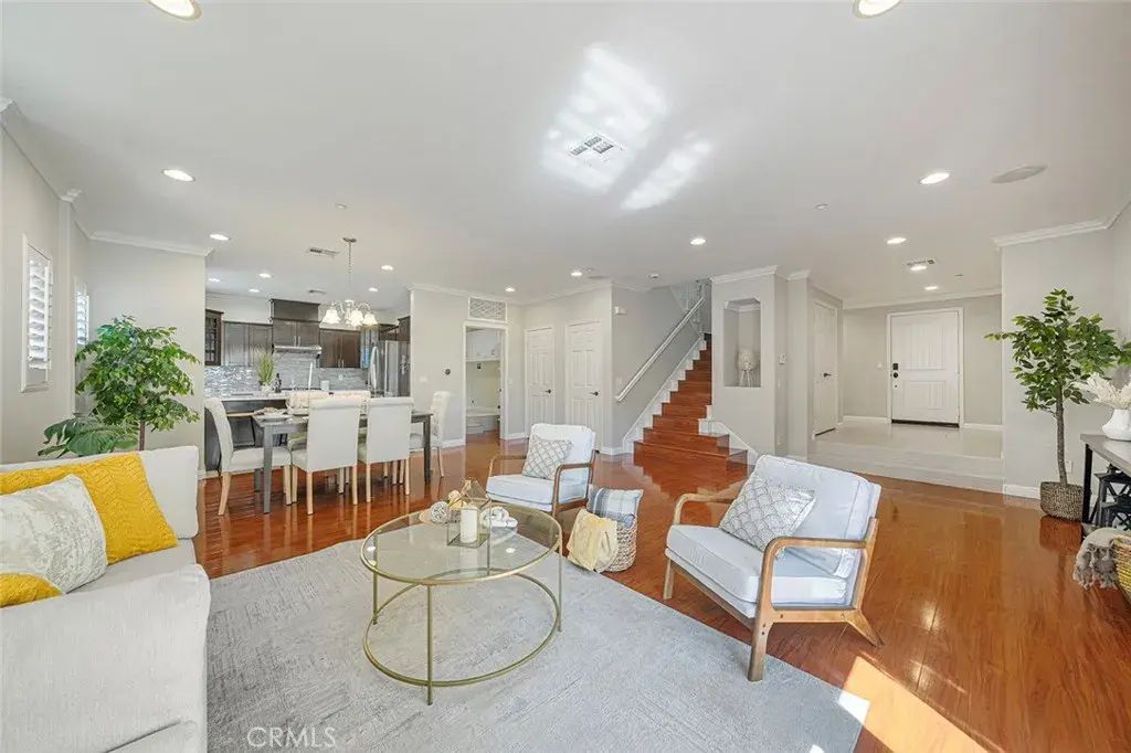 879 Michigan Blvd O, Pasadena