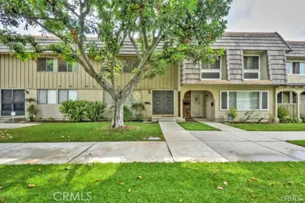 4555 Larwin, Cypress
