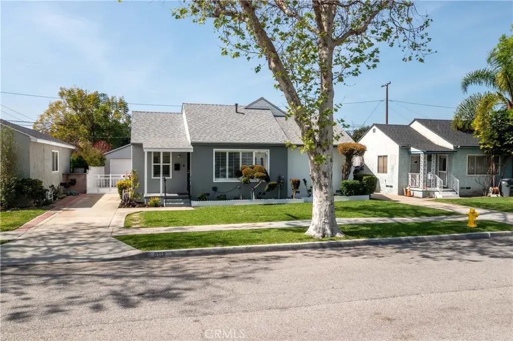 6119 Blackthorne Avenue, Lakewood