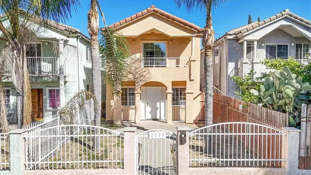 2039 W Florence, Los Angeles