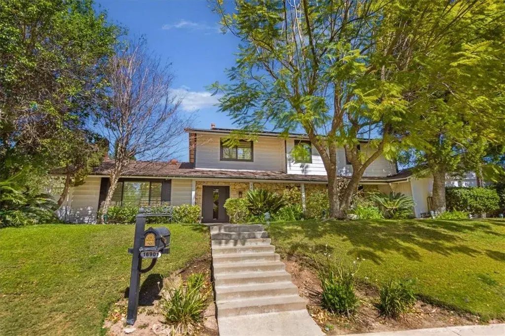 16901 Pineridge Drive, Granada Hills