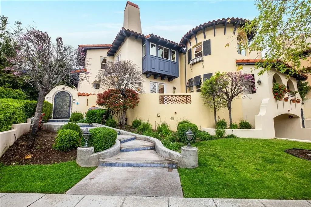 2753 Piedmont Avenue 3, Montrose