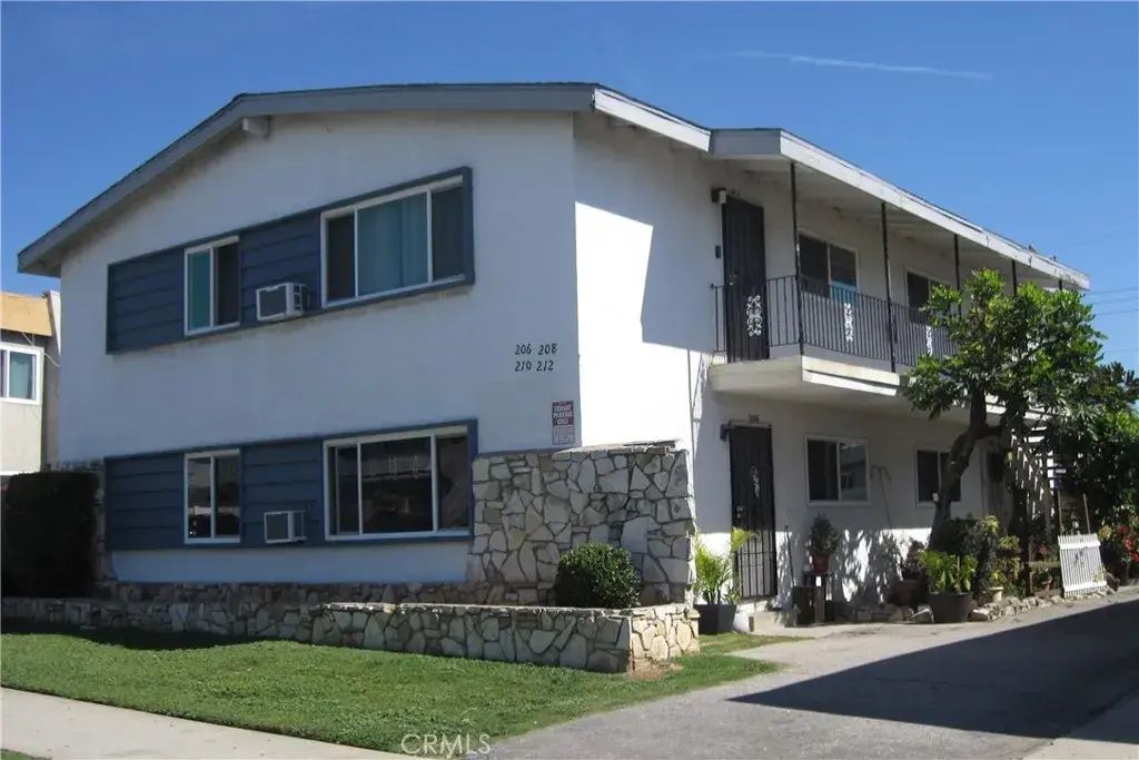 206 N Grandview, Covina