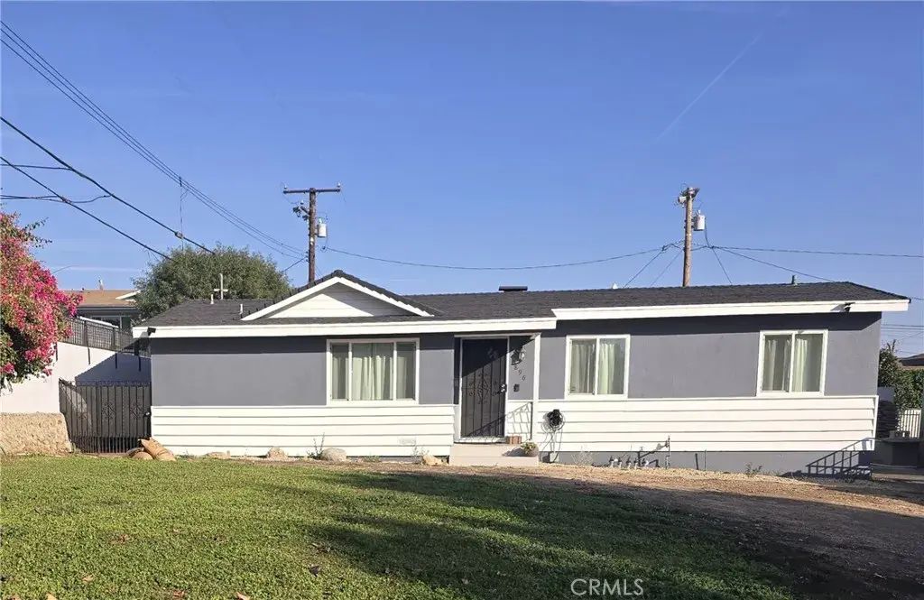 896 Altura Way A, Upland