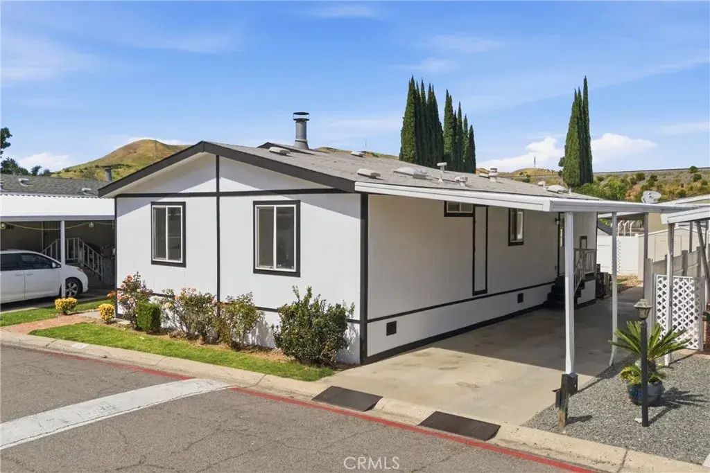 4901 Green River 153, Corona