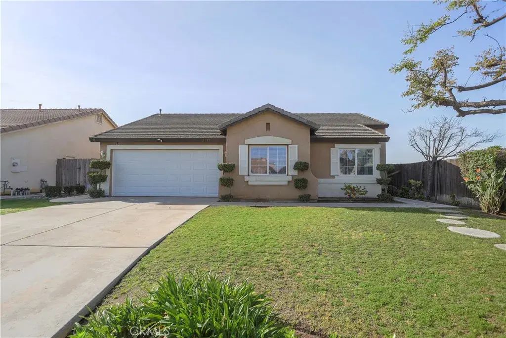 12227 Grand Teton, Bakersfield