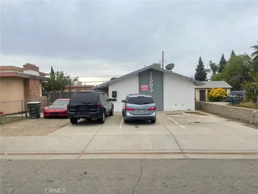1303 Washington, Bakersfield