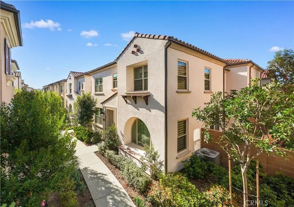 136 Newburry, Irvine